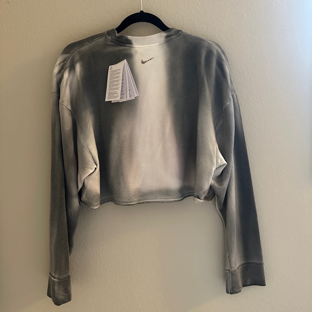 Nike Yoga tie dye cropped crewneck sweatshirt - Picture 2 of 4